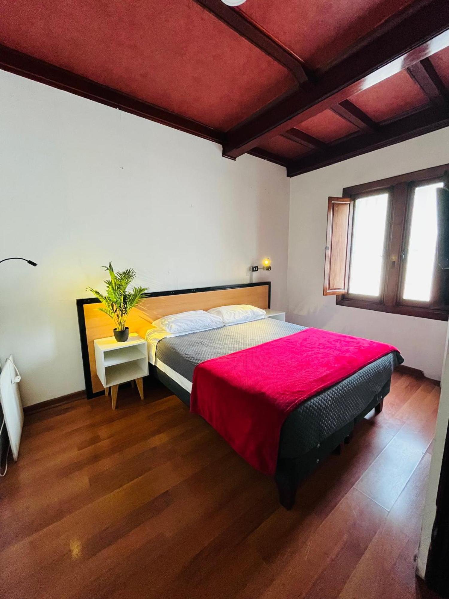 Enjoy Hostel ซานติอาโก ภายนอก รูปภาพ