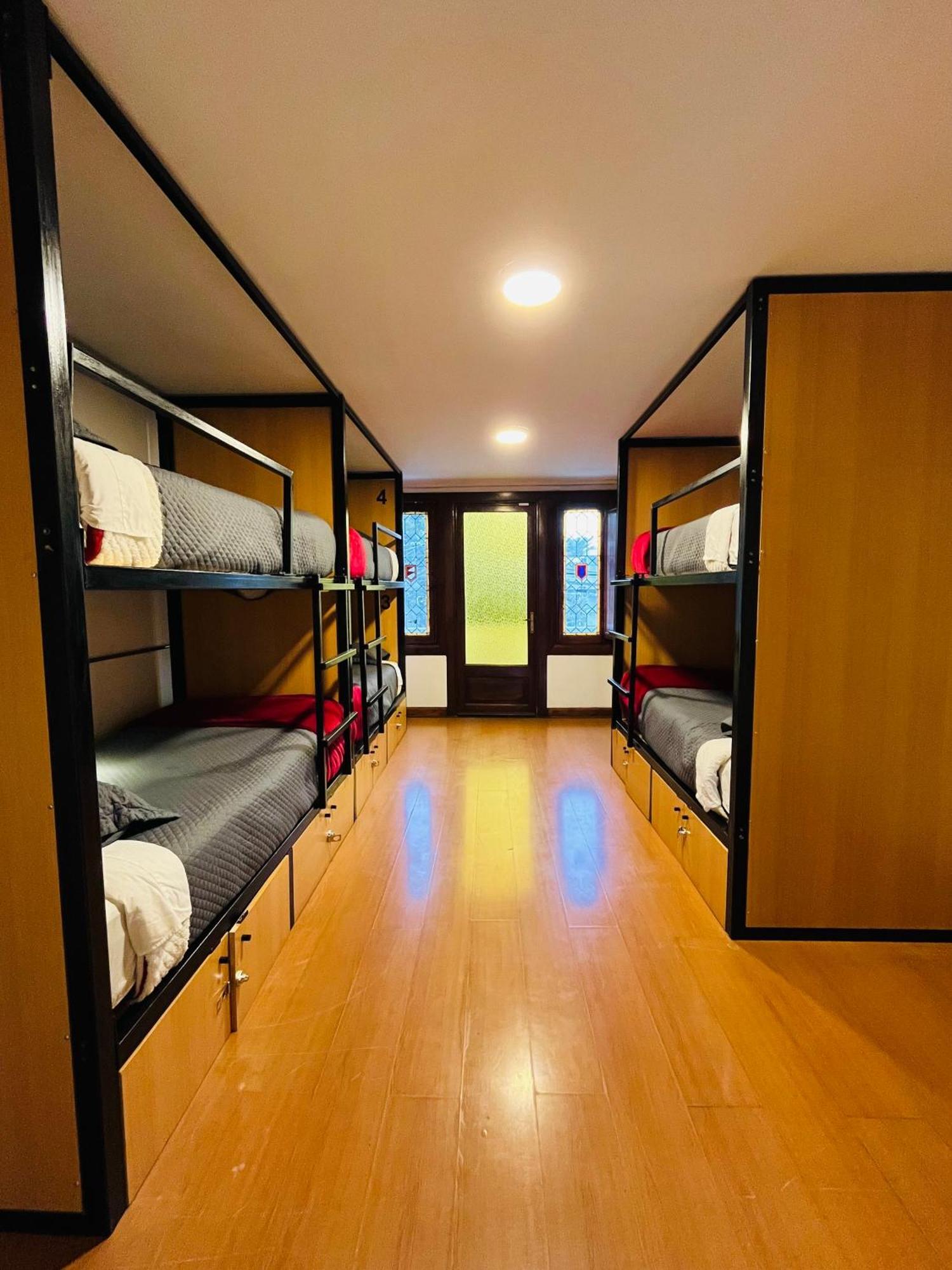 Enjoy Hostel ซานติอาโก ภายนอก รูปภาพ