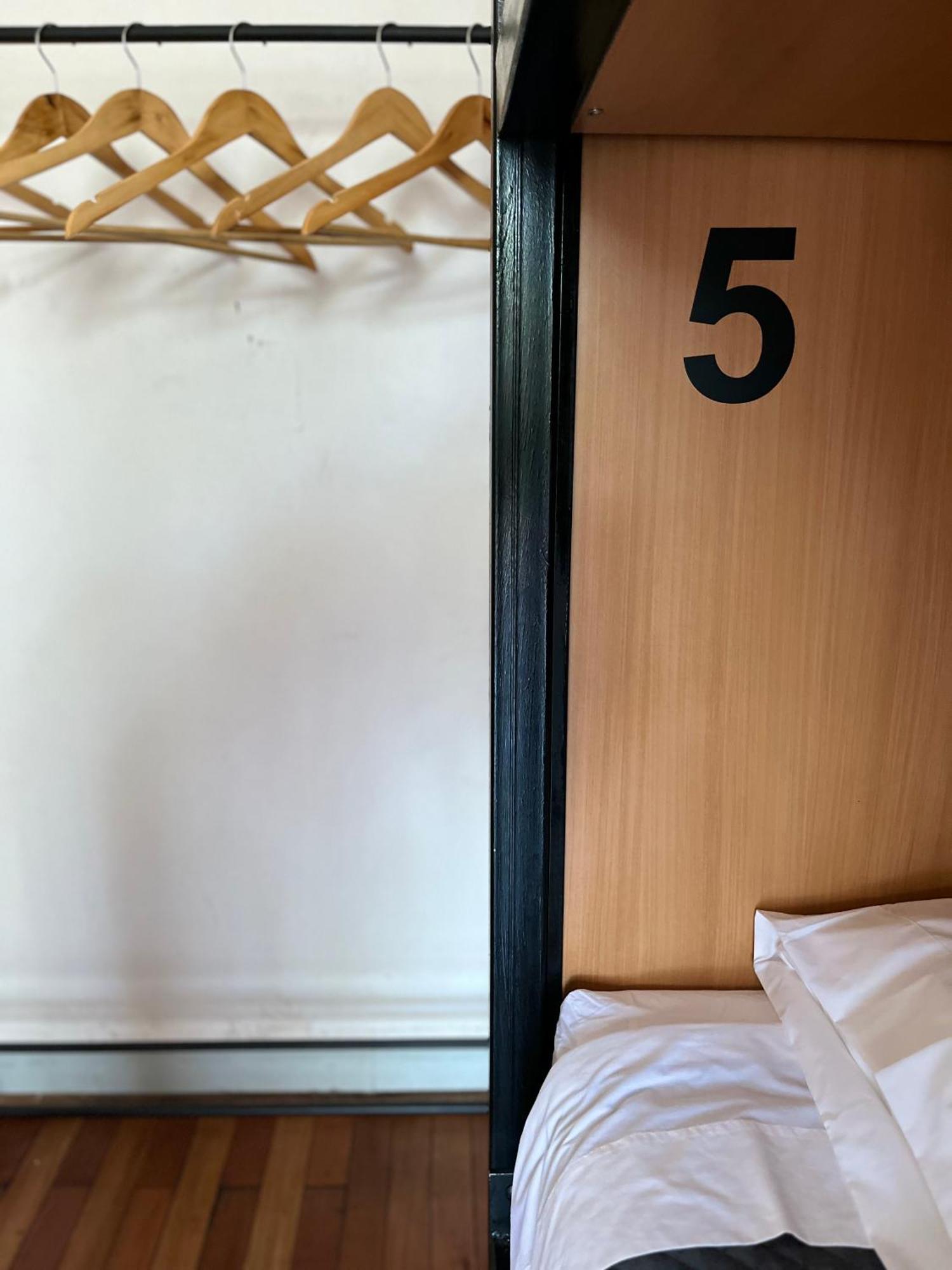 Enjoy Hostel ซานติอาโก ภายนอก รูปภาพ